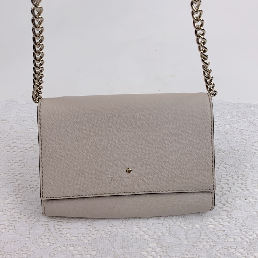 Kate Spade Creme Saffiano Leather Crossbody Bag Gold chain strap Flap snap close - Picture 10 of 15
